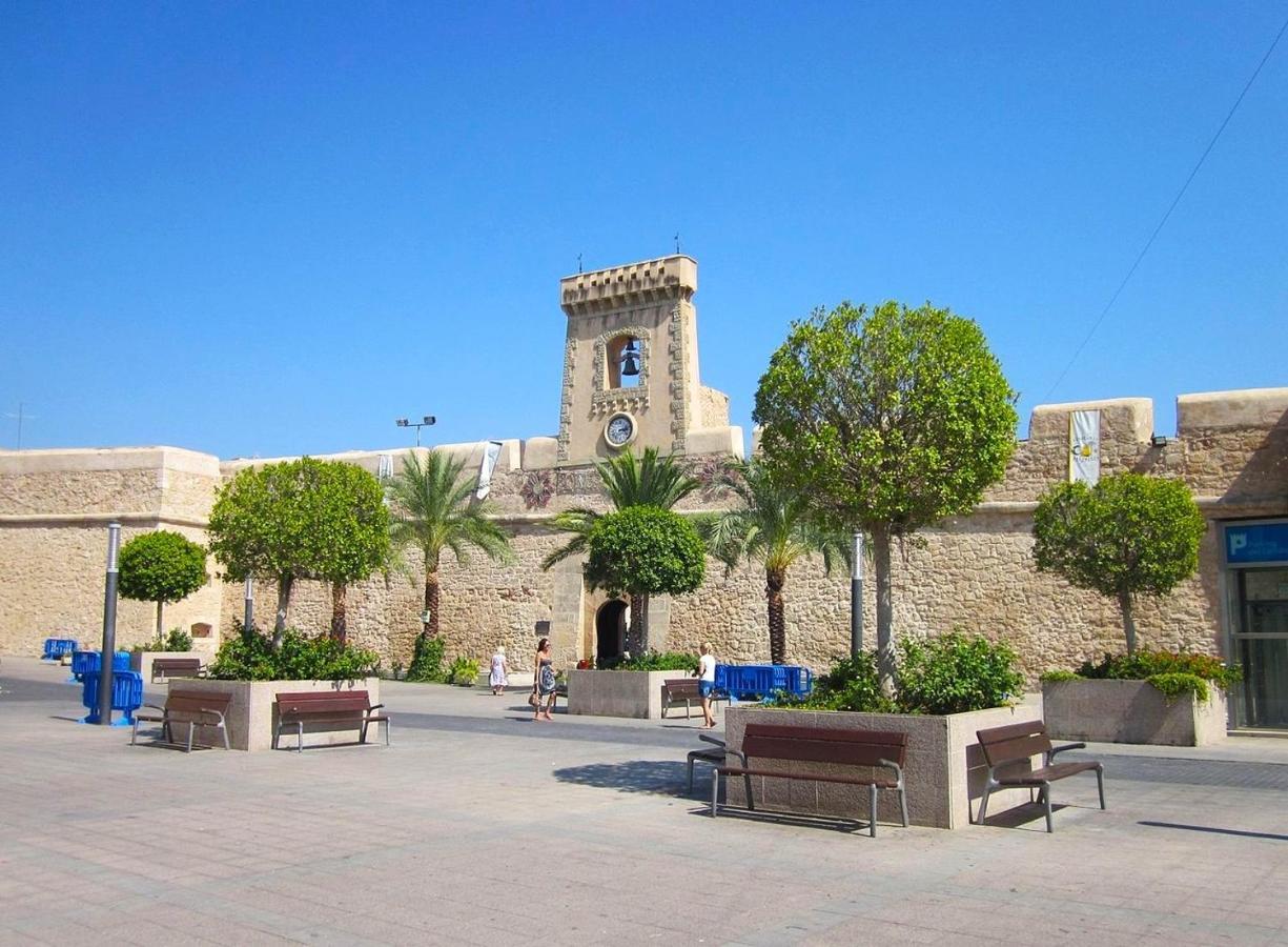 Sunny Apartment Near The Beach Santa Pola Buitenkant foto
